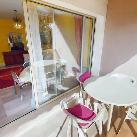Appartamento 11e - Vue Latérale Dans Un Résidence Avec Piscine *